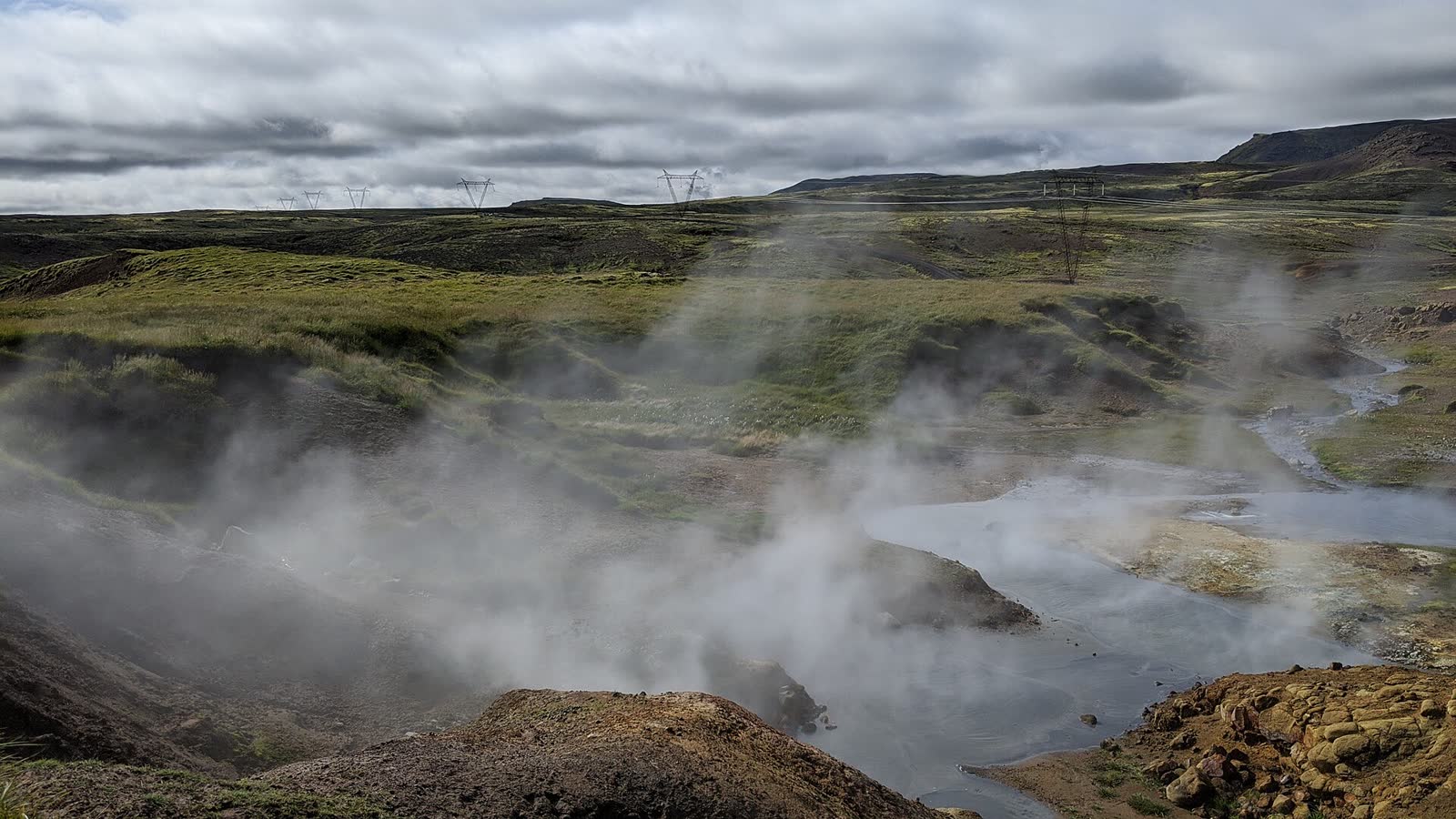 赫韋拉格爾濟 Reykjadalur 地熱河谷實景;用於理解 Hotel Örk 的住宿區域